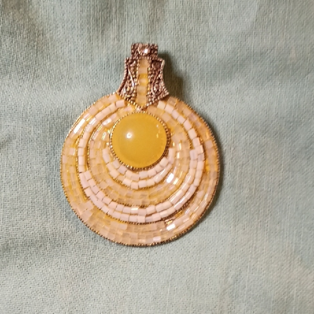Source Unknown Gold and Cream Beaded Brooch
